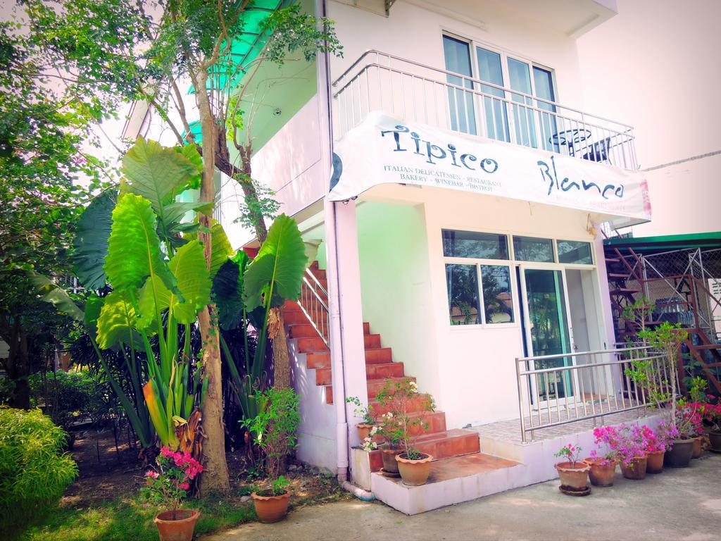 Blanco Room And Apartment Ao Nang Bagian luar foto